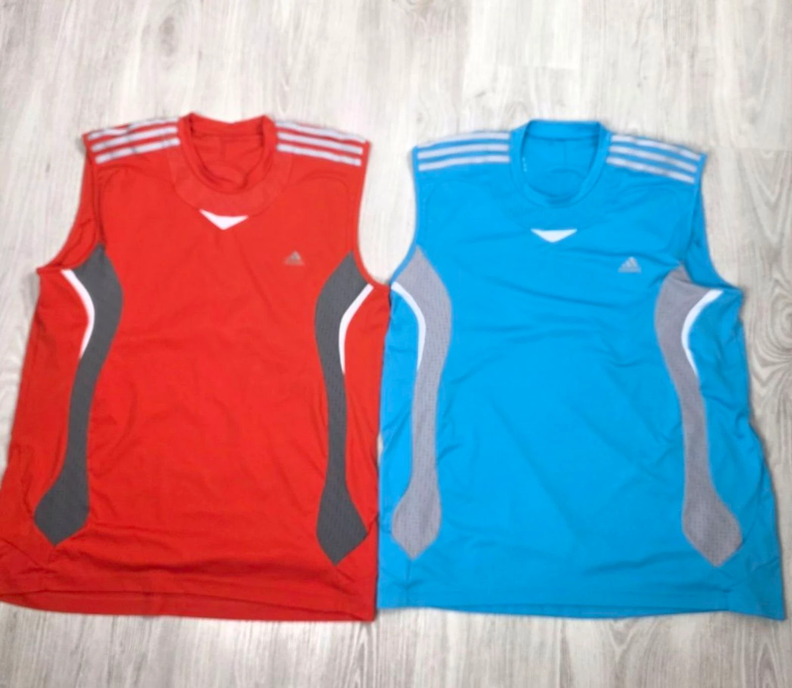 Débardeur rouge et bleu Adidas vintage 2000's taille XL